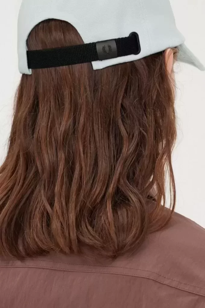 Classic Pique Men’s Caps