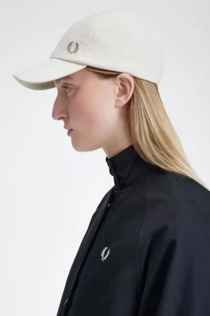 Classic Pique Men’s Caps