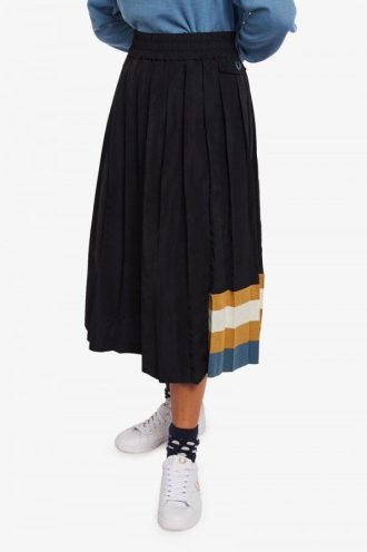 Knitted Trim Pleated Skirts