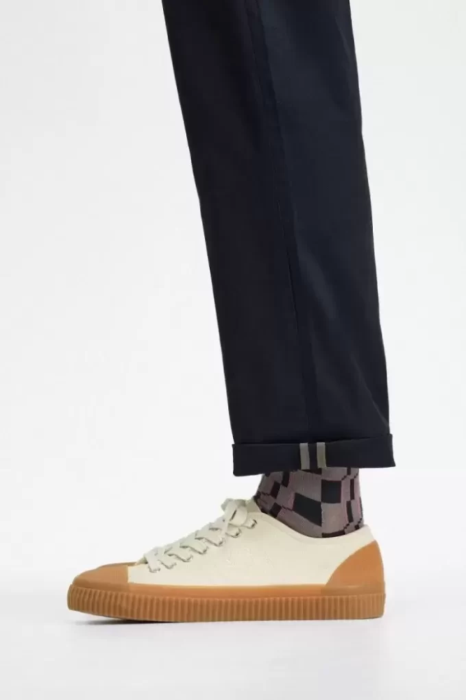 Low Hughes Women’s Plimsolls