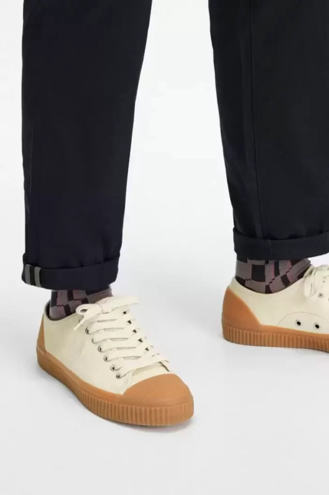 Low Hughes Women’s Plimsolls