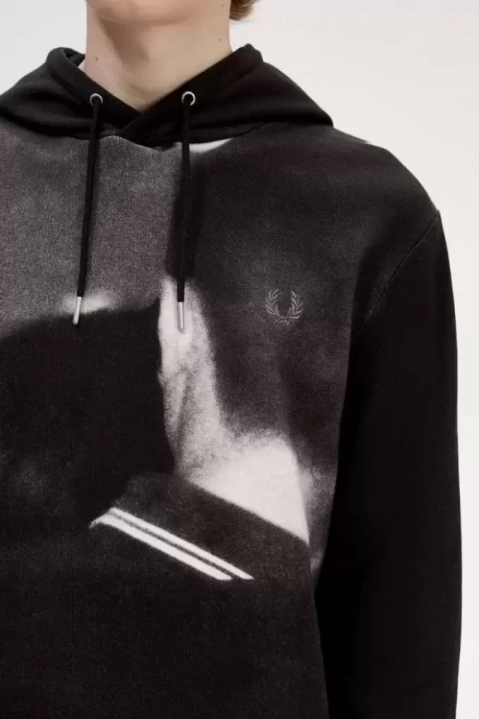 Rave Graphic Hooded Men’s Sweatshirts